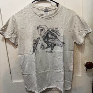 Gildan Cream T-Shirt with Owl and Mouse Design
